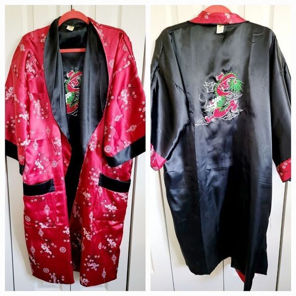 Misaka L Reversible Robe Unisex Sateen Red Black‎ Dragon Asian Vintage W/Sash - Picture 1 of 14